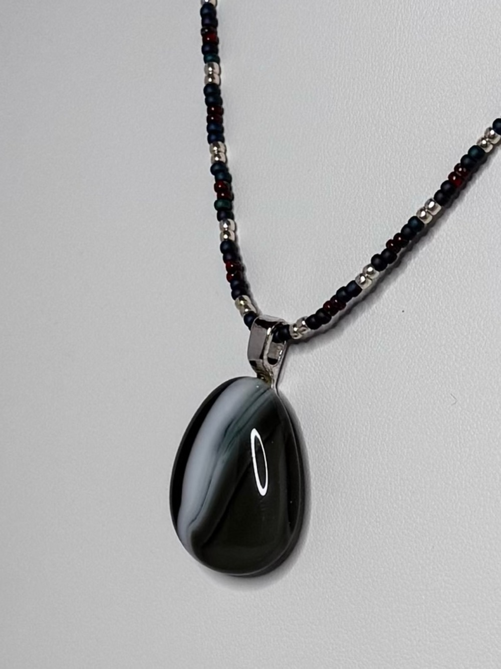 HAND CRAFTED Black, Gray & White Faux Agate Resin Teardrop Pendant Necklace NWT